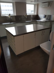 chemo suit kitchen